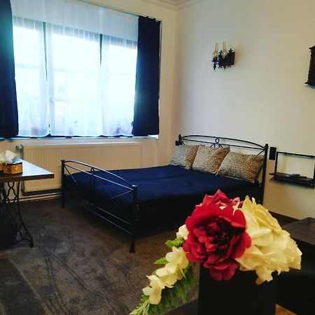 La Teatroom Сату-Маре Екстер'єр фото